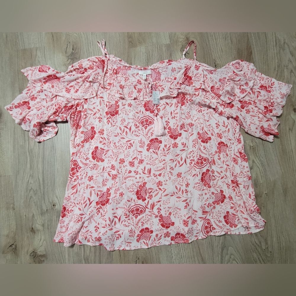 Nwt Maurices White Red Floral Cold Shoulder top blouse size 3x Valentines